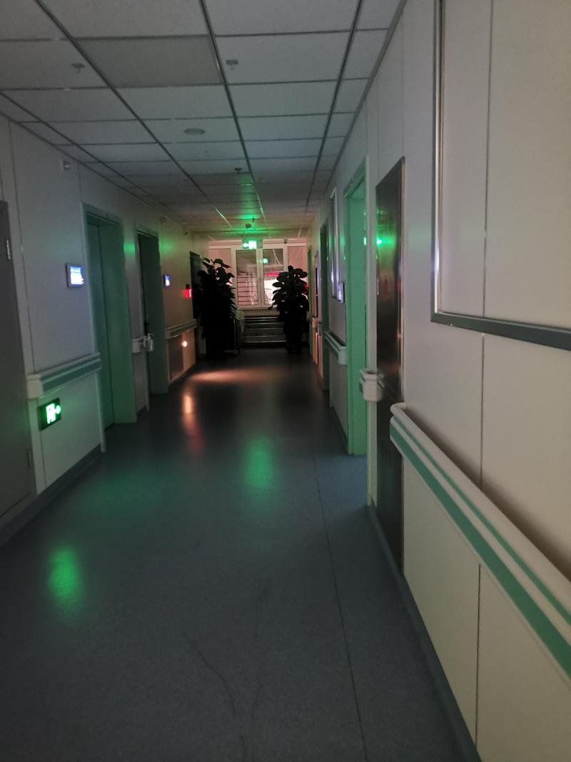 锐云24小时医保取现回收：深夜里的救命稻草